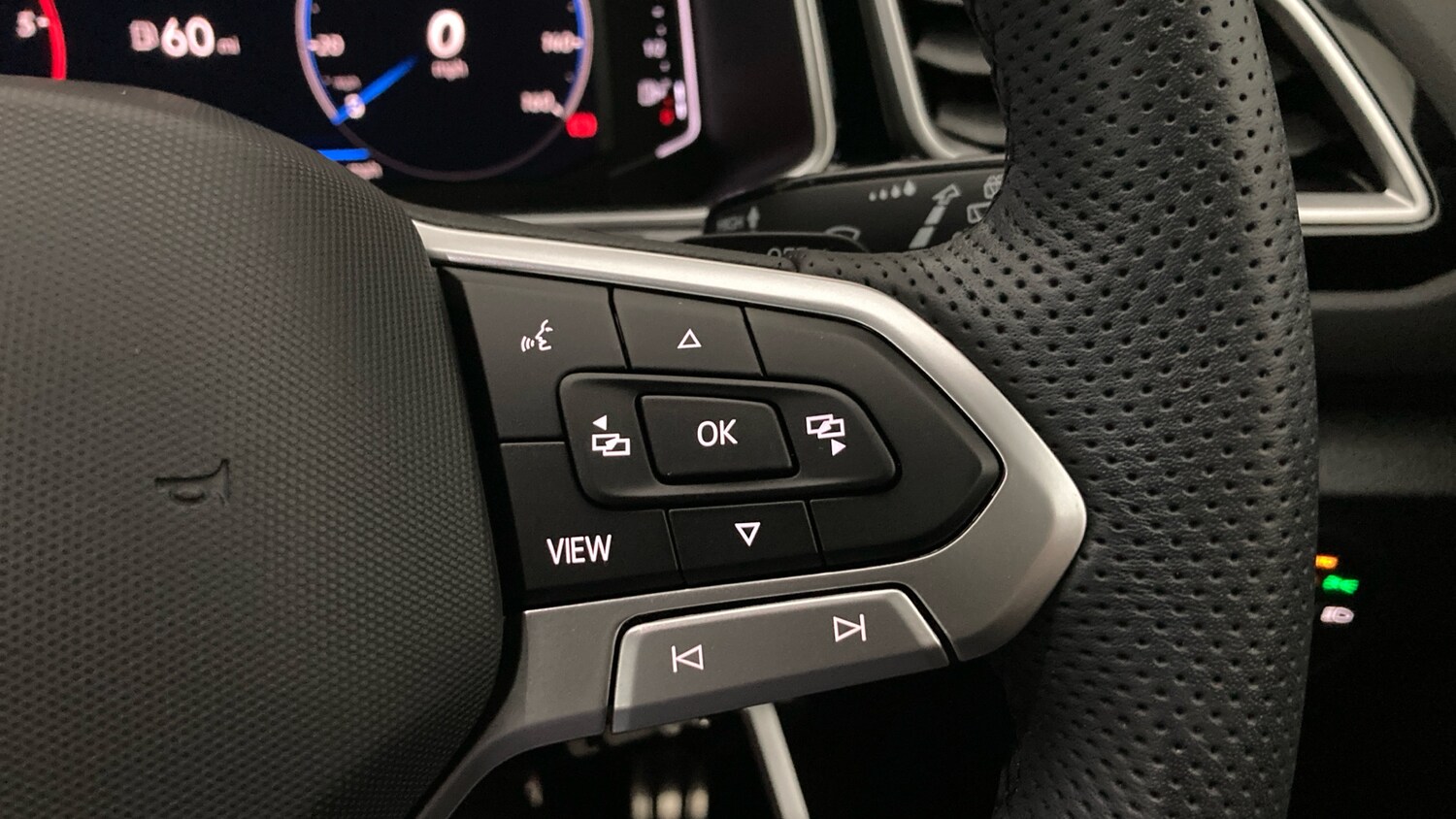 Used Volkswagen T-Roc 2025 for sale - 77516310: Photo 18