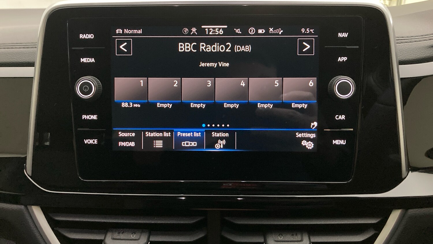 Used Volkswagen T-Roc 2025 for sale - 77516310: Photo 28