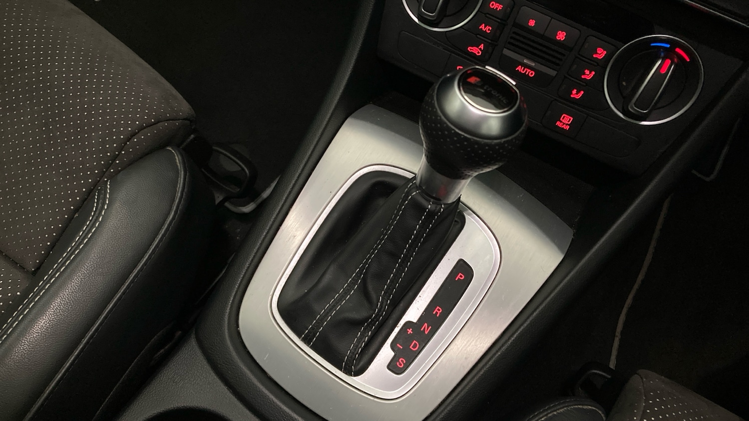 Used Audi Q3 2016 for sale - 76480198: Photo 14