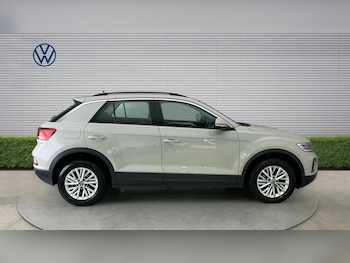 Used Volkswagen T-Roc 2022 for sale - 79196185: Photo