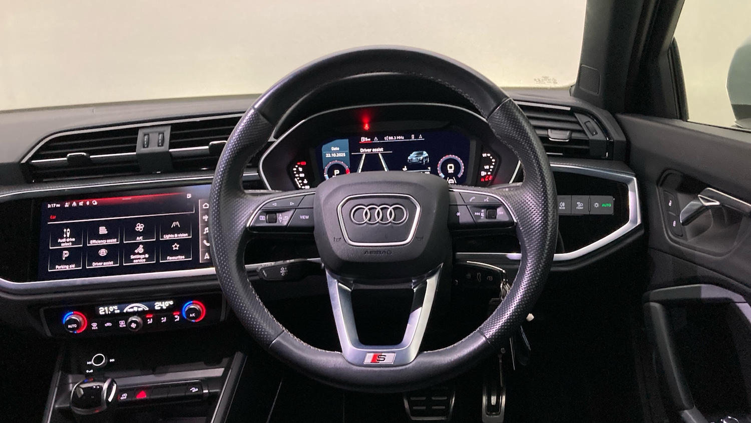 Used Audi Q3 2022 for sale - 76384208: Photo 10