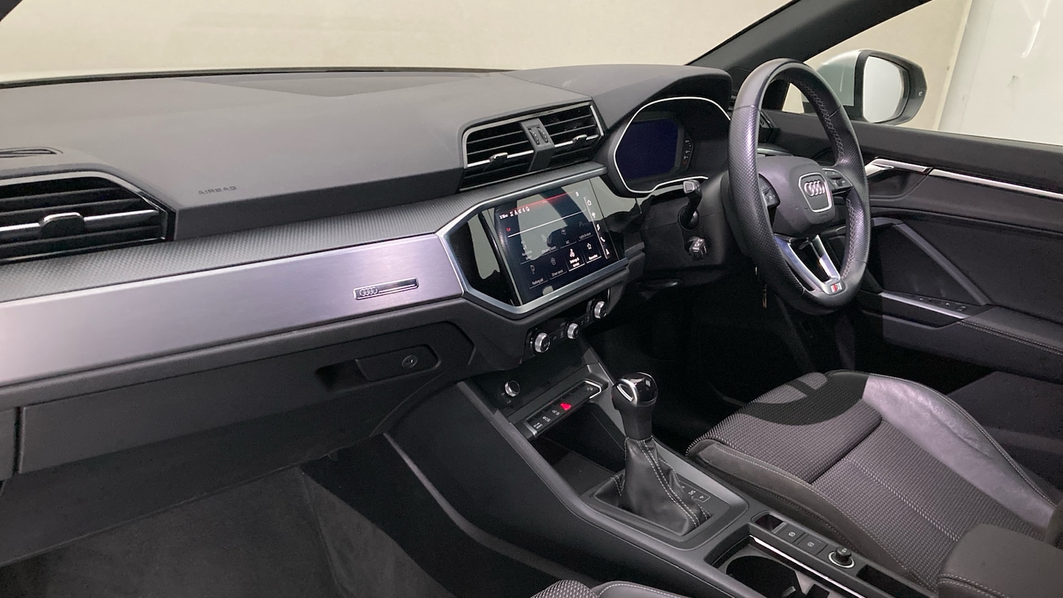 Used Audi Q3 2022 for sale - 76384208: Photo 2