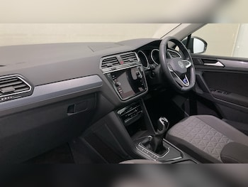 Used Volkswagen Tiguan 2022 for sale - 77933874: Photo