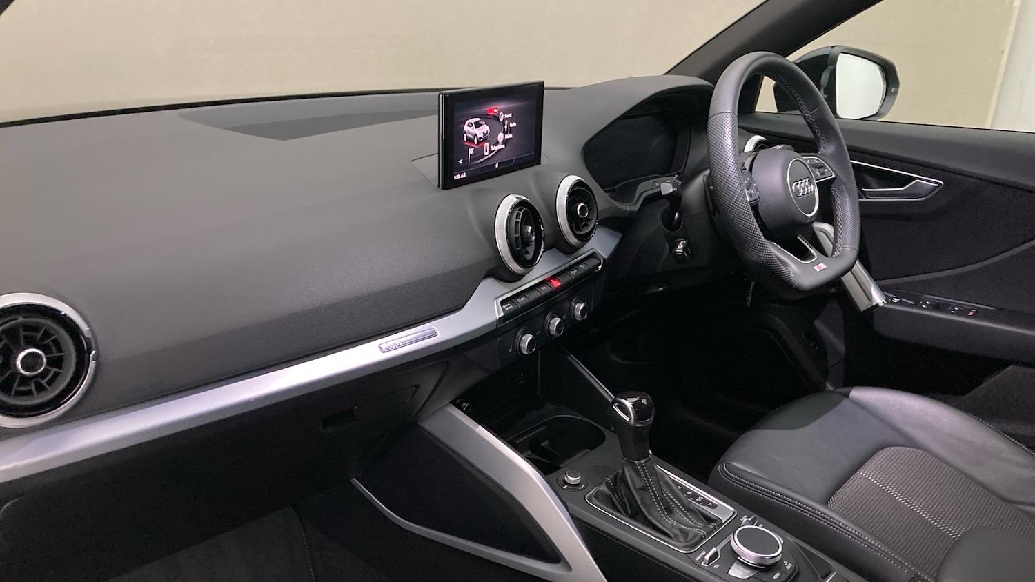 Used Audi Q2 2024 for sale - 77570540: Photo 2