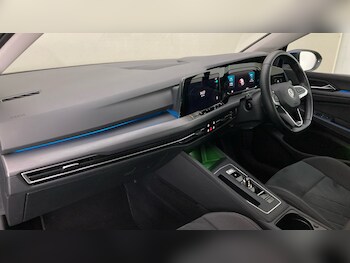 Used Volkswagen Golf 2021 for sale - 76933503: Photo