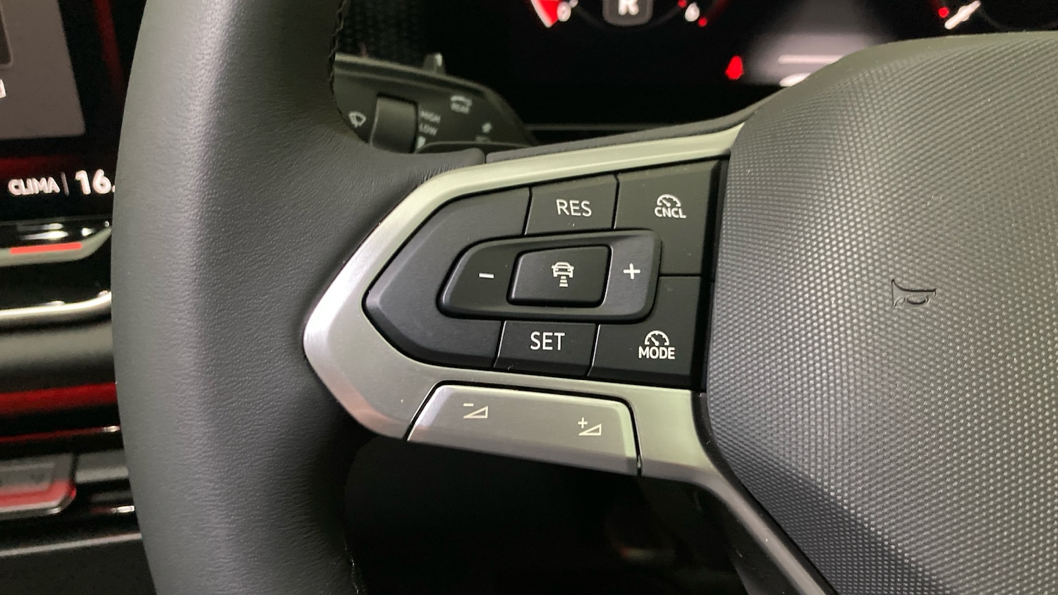 Used Volkswagen Tiguan 2025 for sale - 77148336: Photo 17