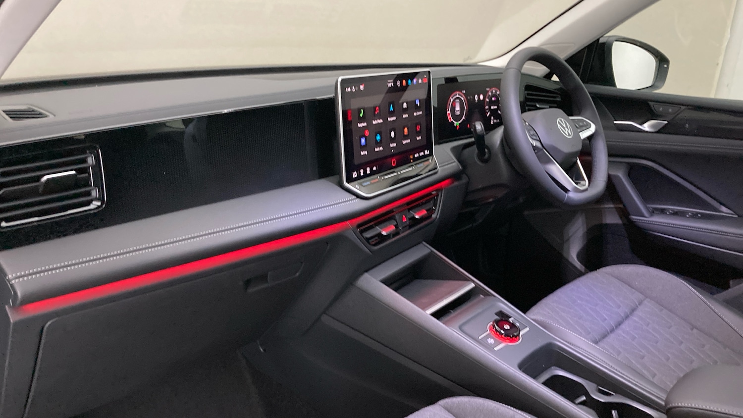 Used Volkswagen Tiguan 2025 for sale - 77148336: Photo 2