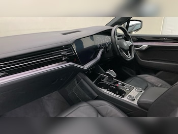 Used Volkswagen Touareg 2022 for sale - 76795035: Photo