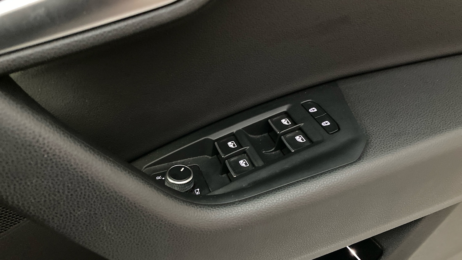 Used Volkswagen Touareg 2022 for sale - 76795035: Photo 31