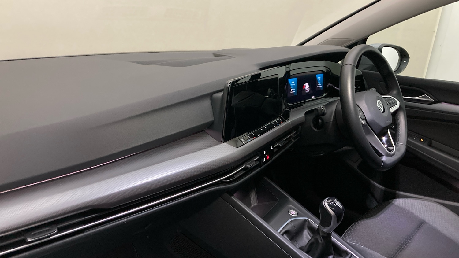 Used Volkswagen Golf 2022 for sale - 77694074: Photo 2