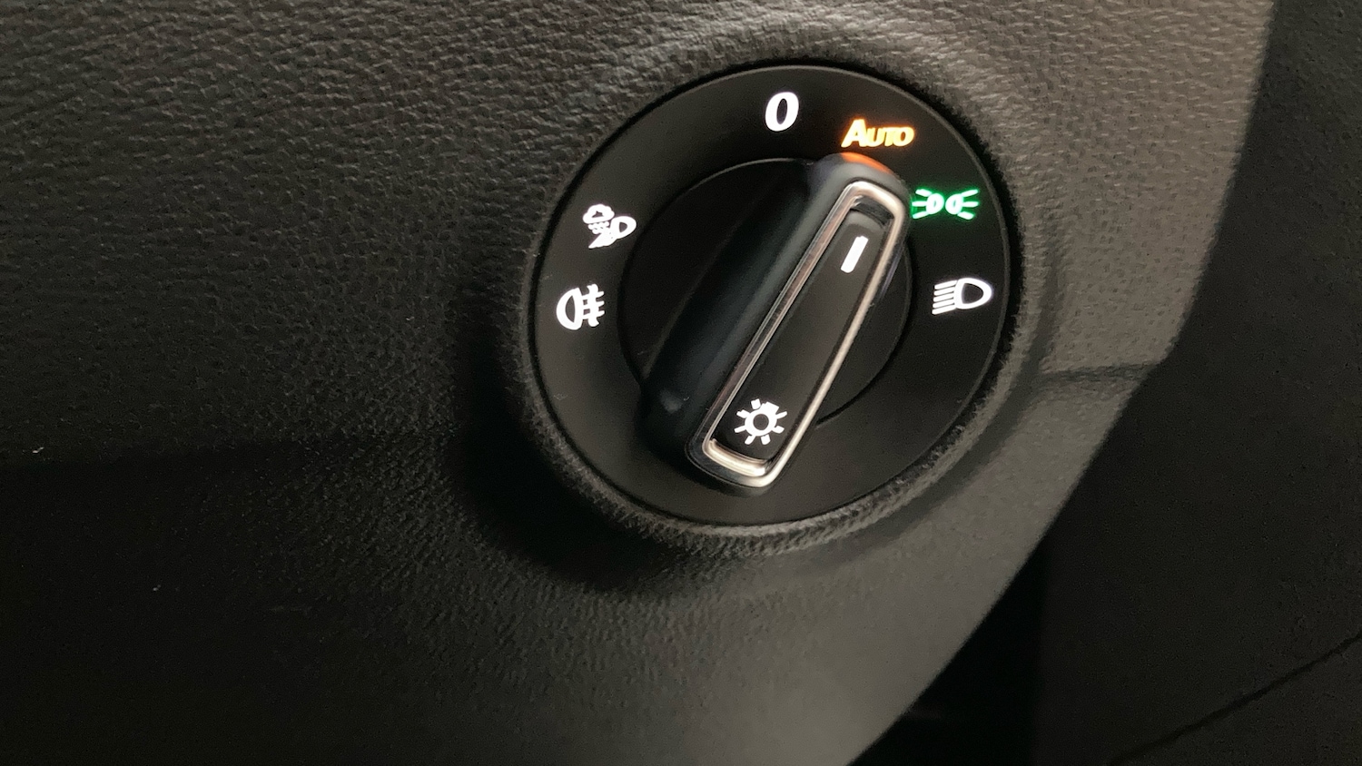 Used Volkswagen T-Roc 2025 for sale - 76907667: Photo 29