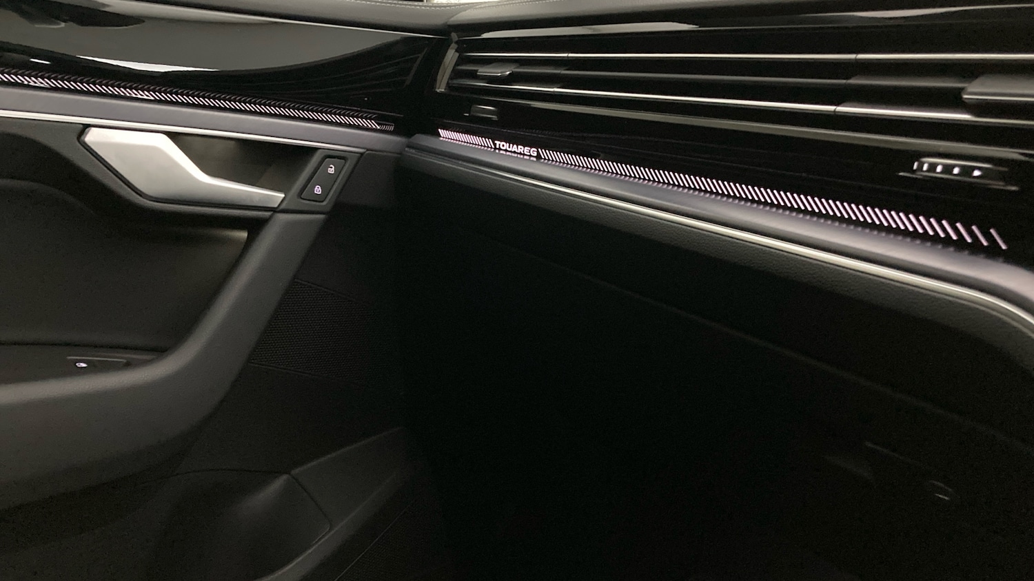 Used Volkswagen Touareg 2025 for sale - 77245456: Photo 34
