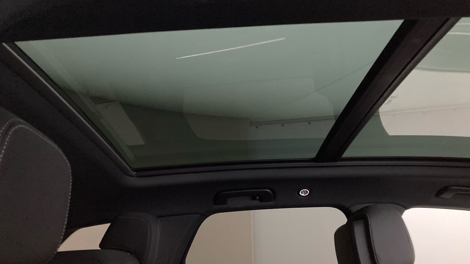 Used Volkswagen Touareg 2025 for sale - 77245456: Photo 41