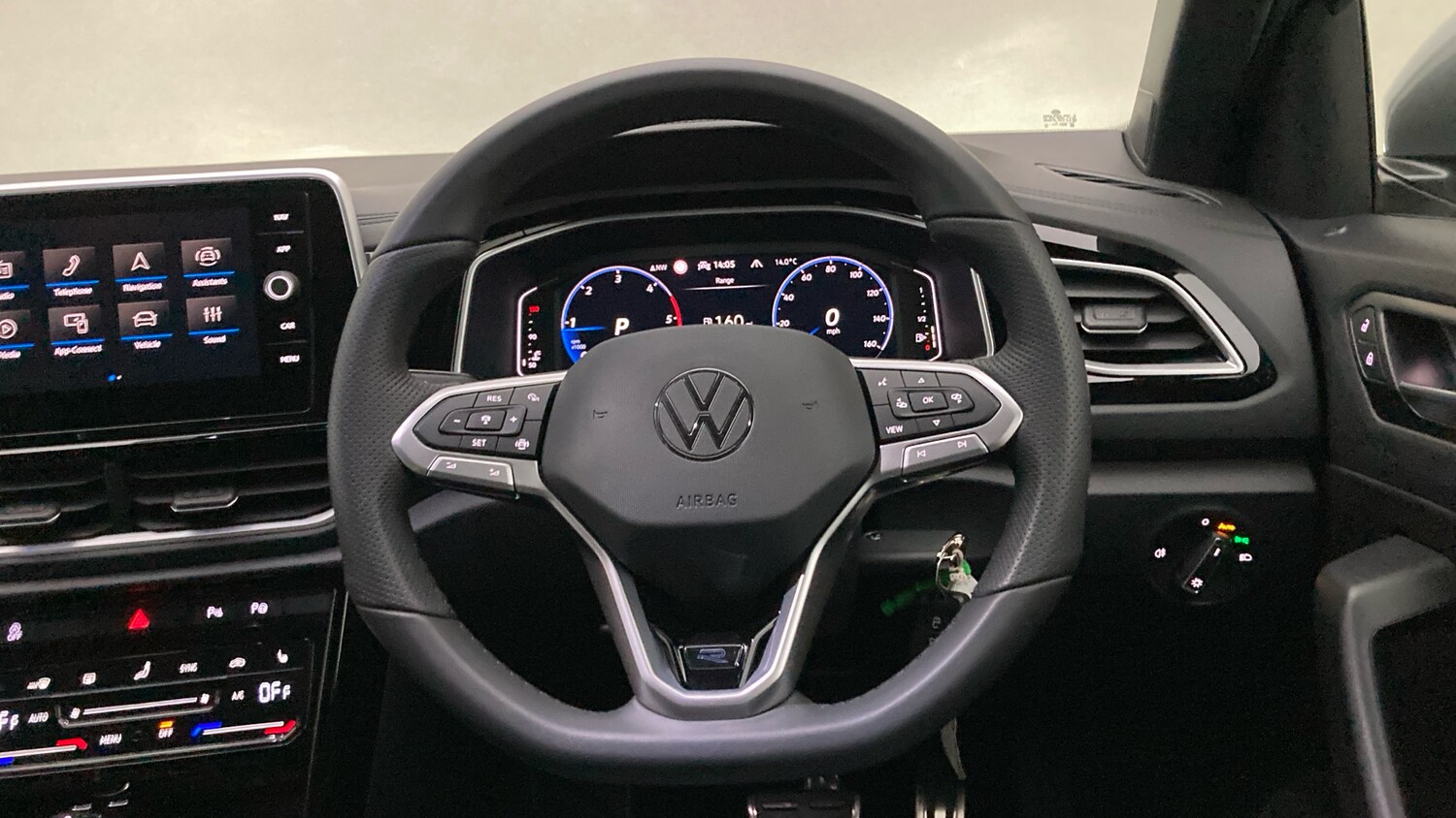 Used Volkswagen T-Roc 2025 for sale - 78149843: Photo 10
