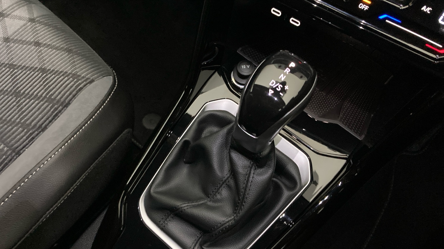 Used Volkswagen T-Roc 2025 for sale - 78149843: Photo 14