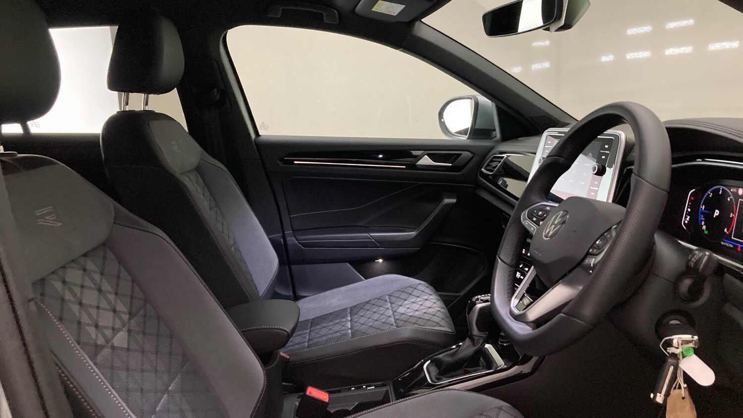 Used Volkswagen T-Roc 2025 for sale - 78149843: Photo 15