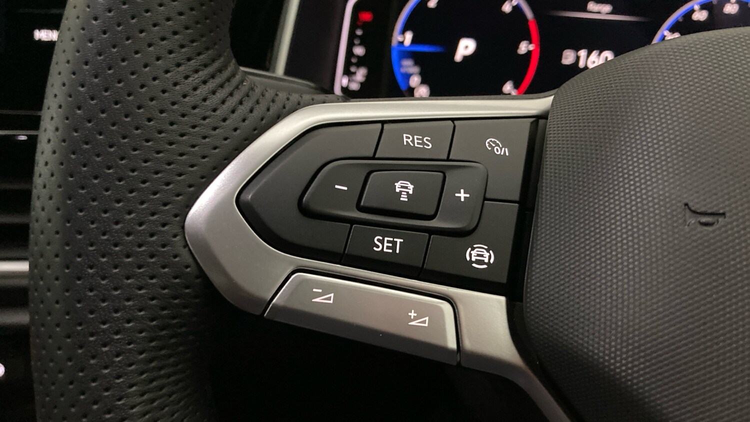 Used Volkswagen T-Roc 2025 for sale - 78149843: Photo 17