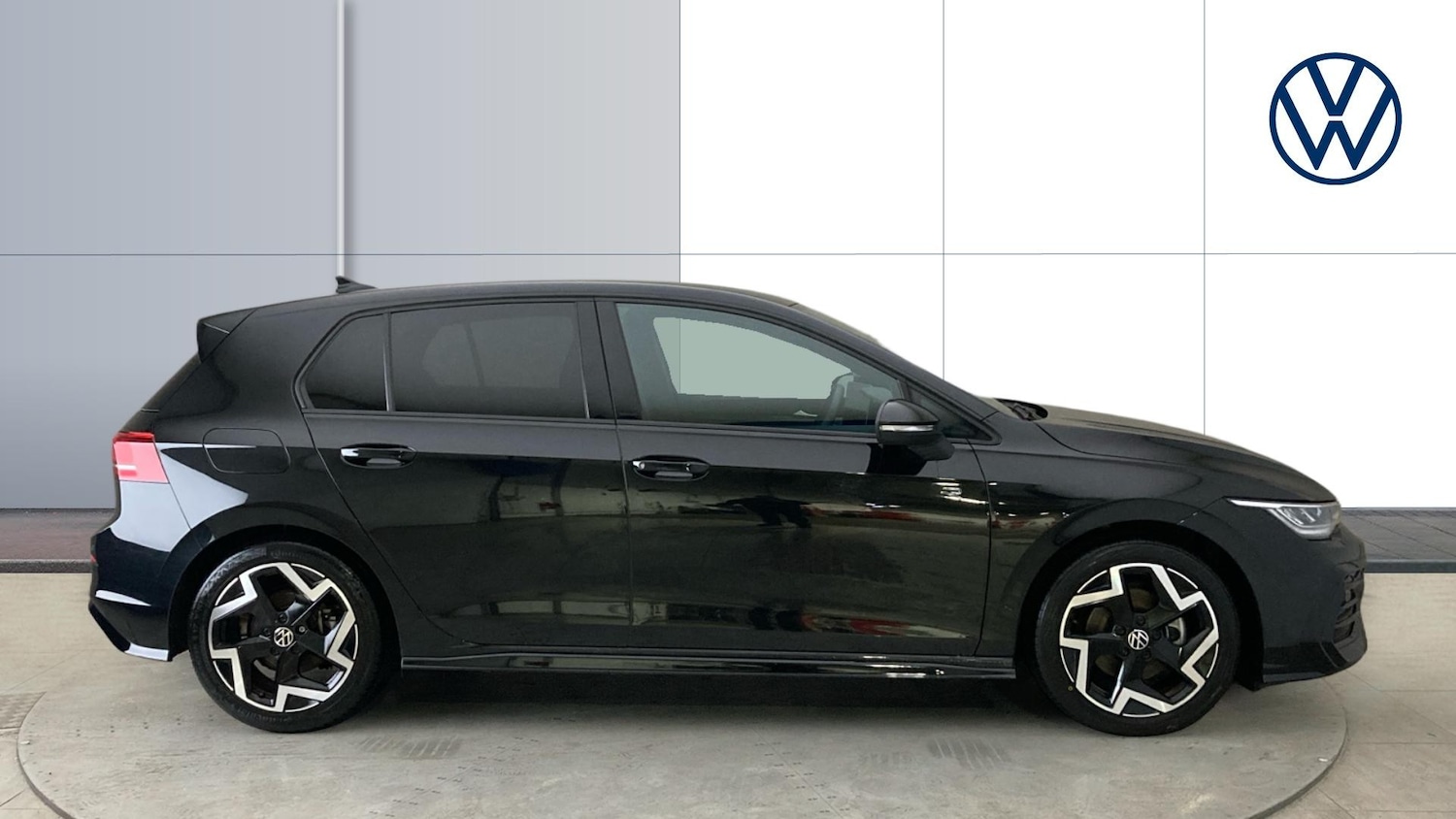 Used Volkswagen Golf 2025 for sale - 77572636: Photo 4