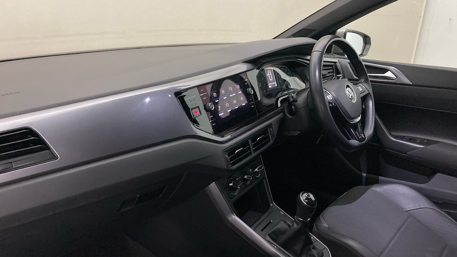 Used Volkswagen Polo 2021 for sale - 77844576: Photo 2