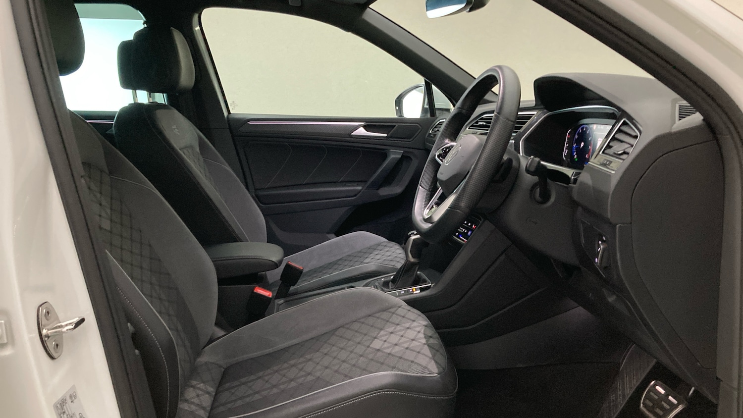 Used Volkswagen Tiguan 2023 for sale - 76706239: Photo 15