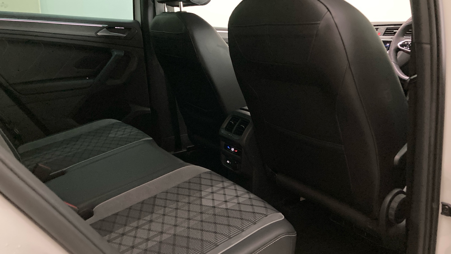 Used Volkswagen Tiguan 2023 for sale - 76706239: Photo 36