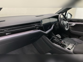 Used Volkswagen Touareg 2020 for sale - 75738766: Photo