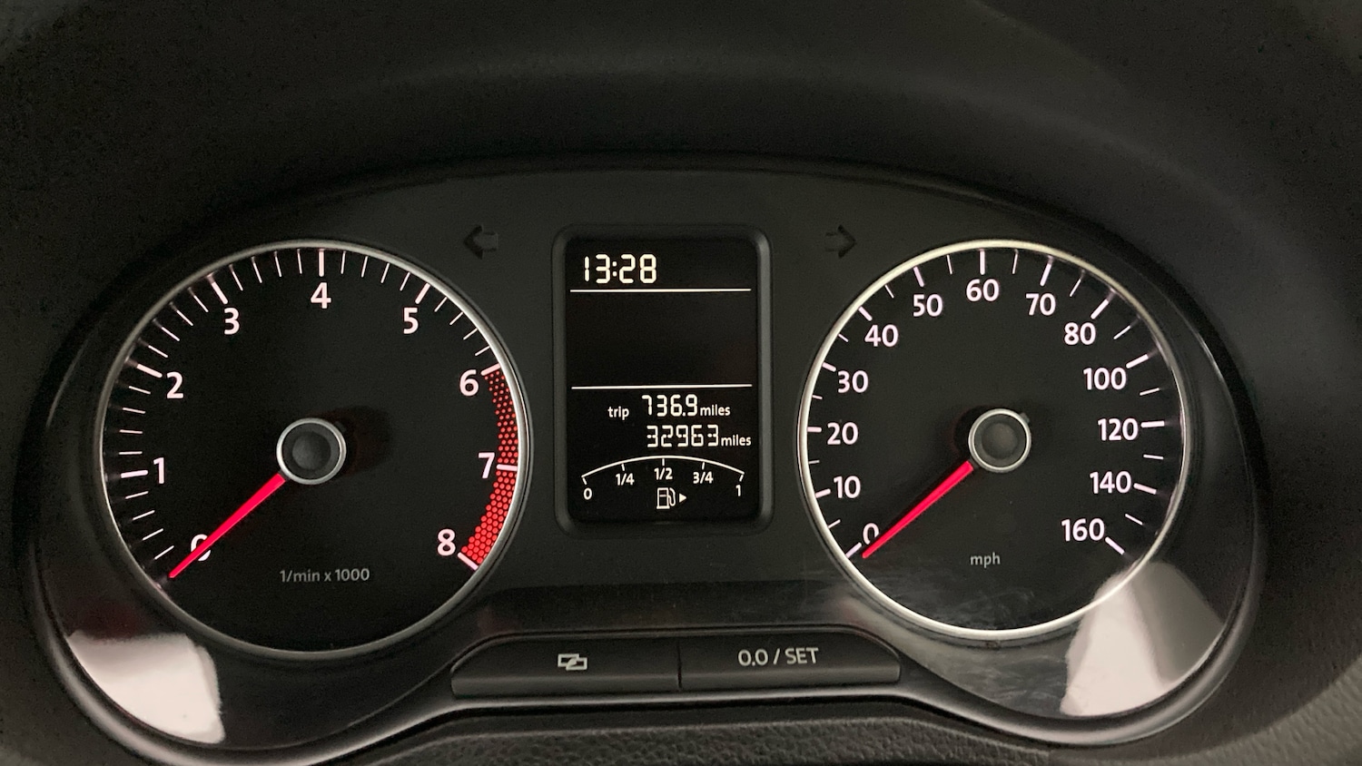 Used Volkswagen Polo 2010 for sale - 77601923: Photo 11