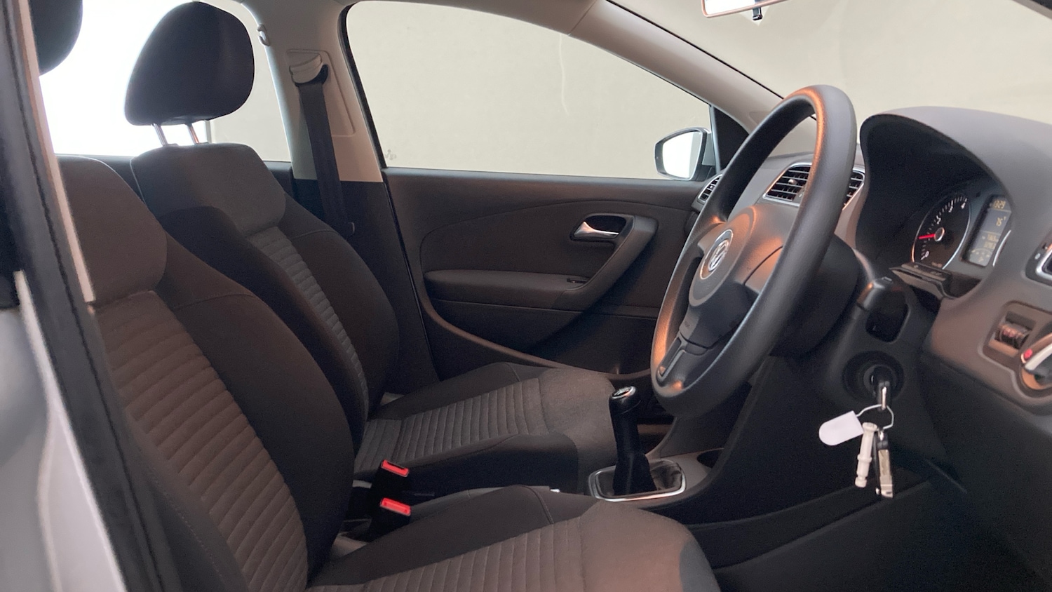 Used Volkswagen Polo 2010 for sale - 77601923: Photo 15