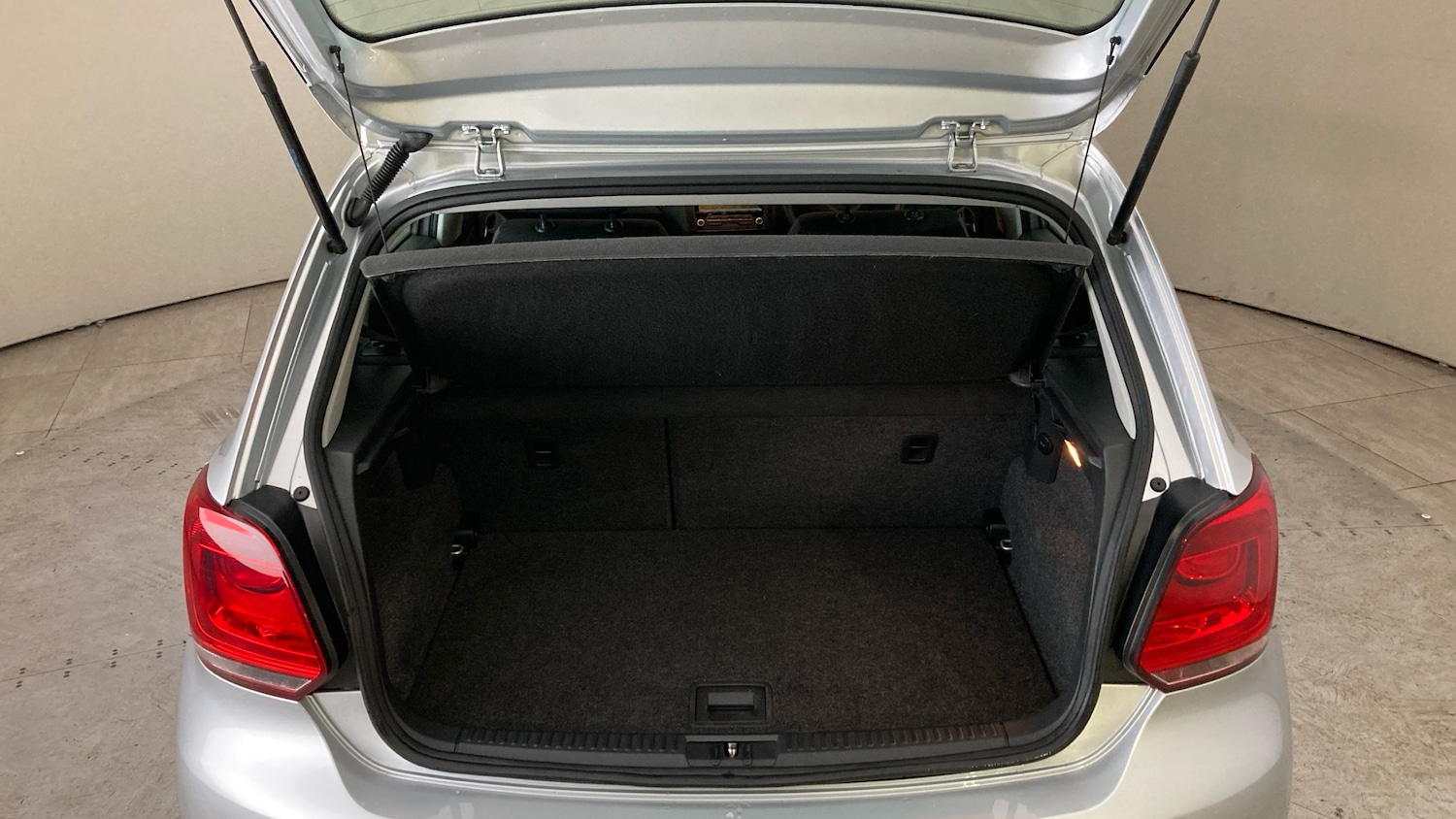 Used Volkswagen Polo 2010 for sale - 77601923: Photo 20