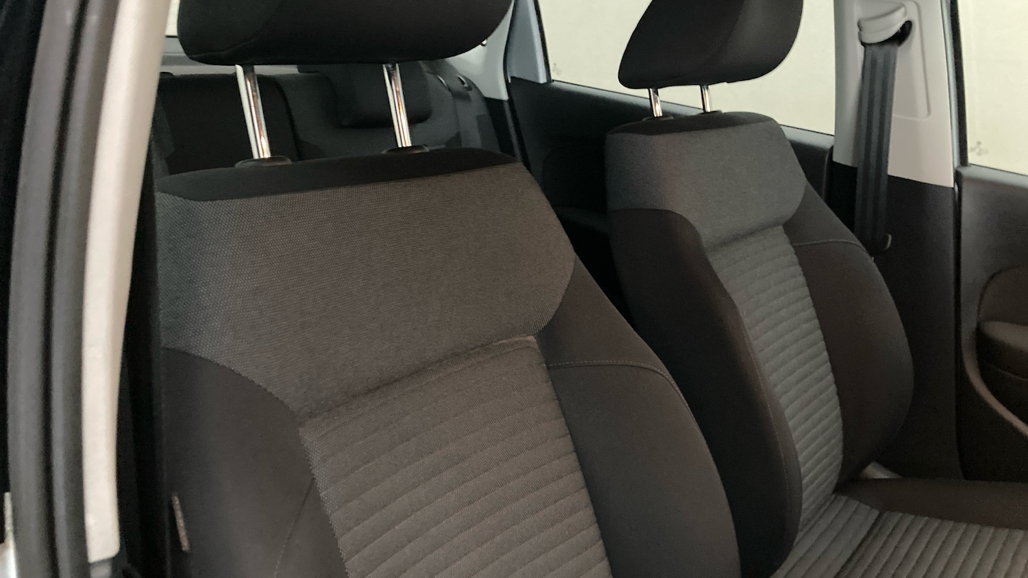 Used Volkswagen Polo 2010 for sale - 77601923: Photo 30