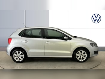 Used Volkswagen Polo 2010 for sale - 77601923: Photo