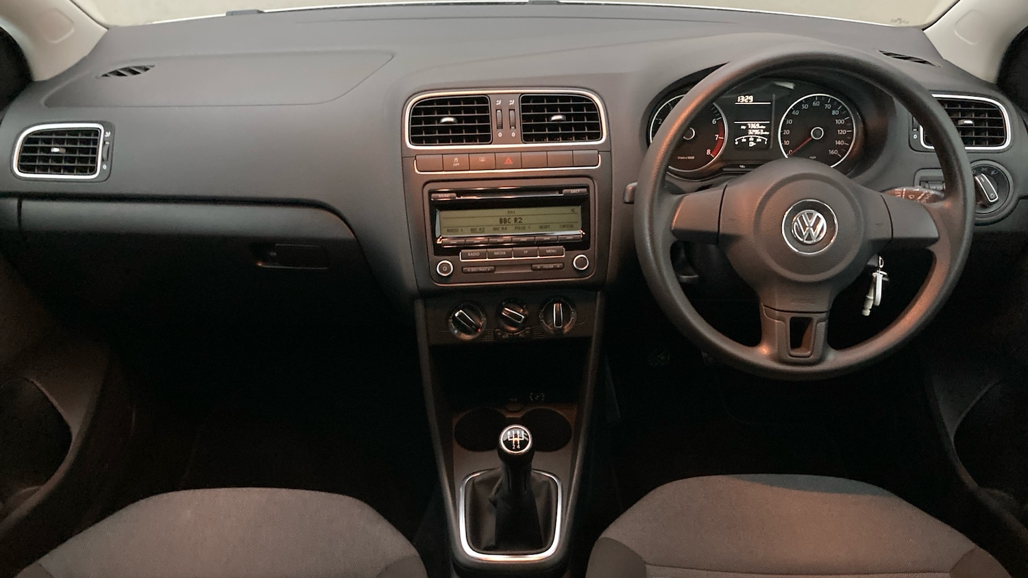 Used Volkswagen Polo 2010 for sale - 77601923: Photo 9