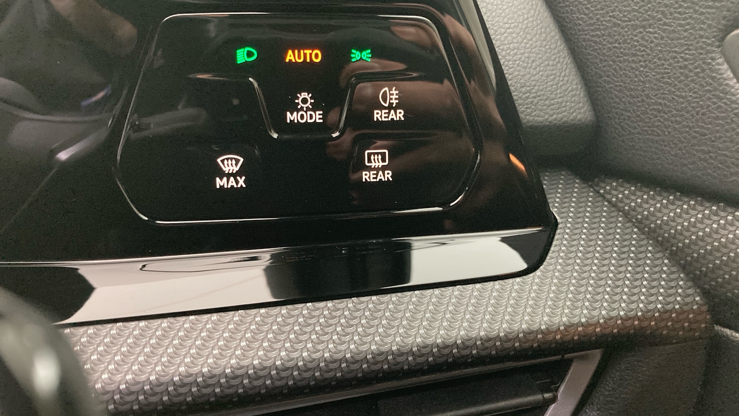 Used Volkswagen Golf 2024 for sale - 77151026: Photo 30