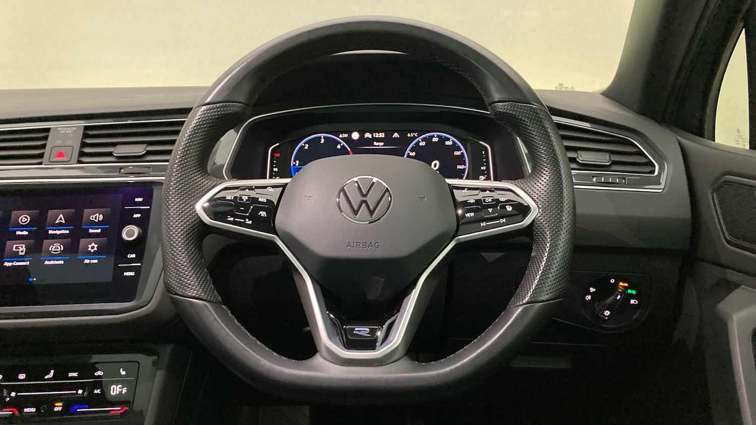 Used Volkswagen Tiguan 2023 for sale - 77432498: Photo 10