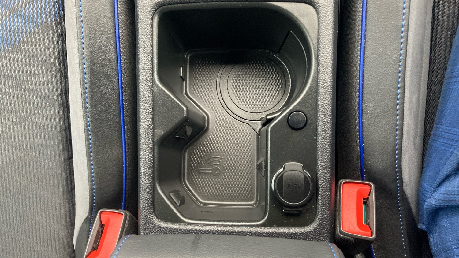 Used Volkswagen Golf 2024 for sale - 77570538: Photo 40