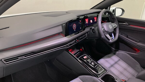 Used Volkswagen Golf 2025 for sale - 75546607: Photo 2
