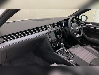 Used Volkswagen Passat 2018 for sale - 76627770: Photo