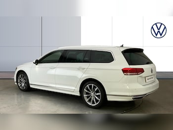 Used Volkswagen Passat 2018 for sale - 76627770: Photo