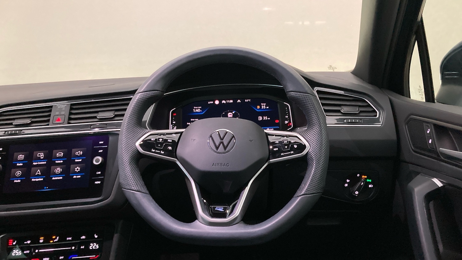 Used Volkswagen Tiguan 2023 for sale - 76414942: Photo 10