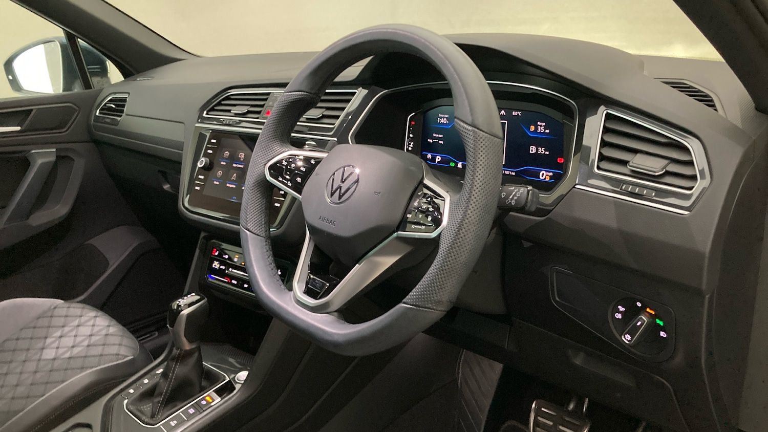 Used Volkswagen Tiguan 2023 for sale - 76414942: Photo 6