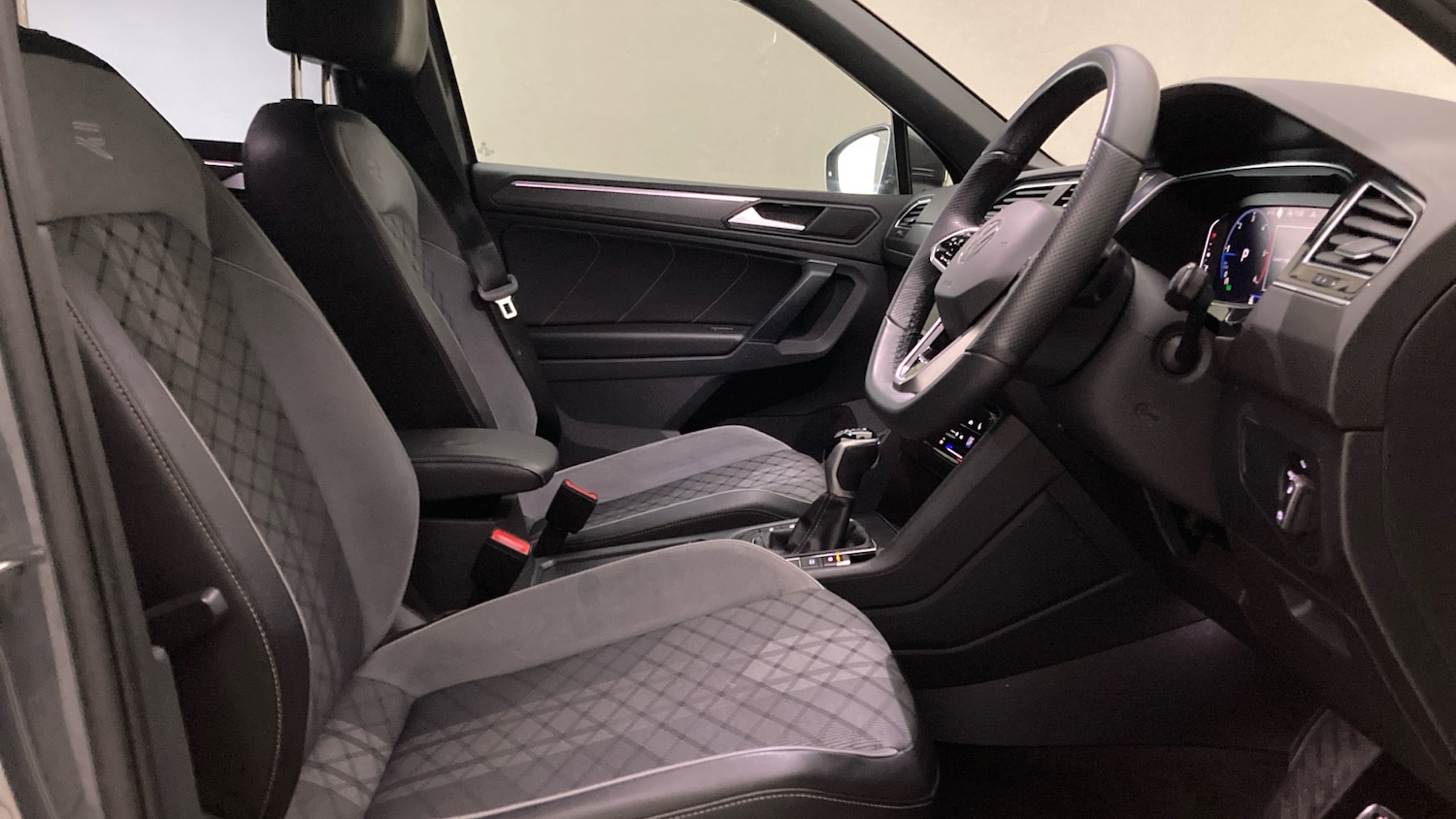 Used Volkswagen Tiguan 2021 for sale - 76493761: Photo 15