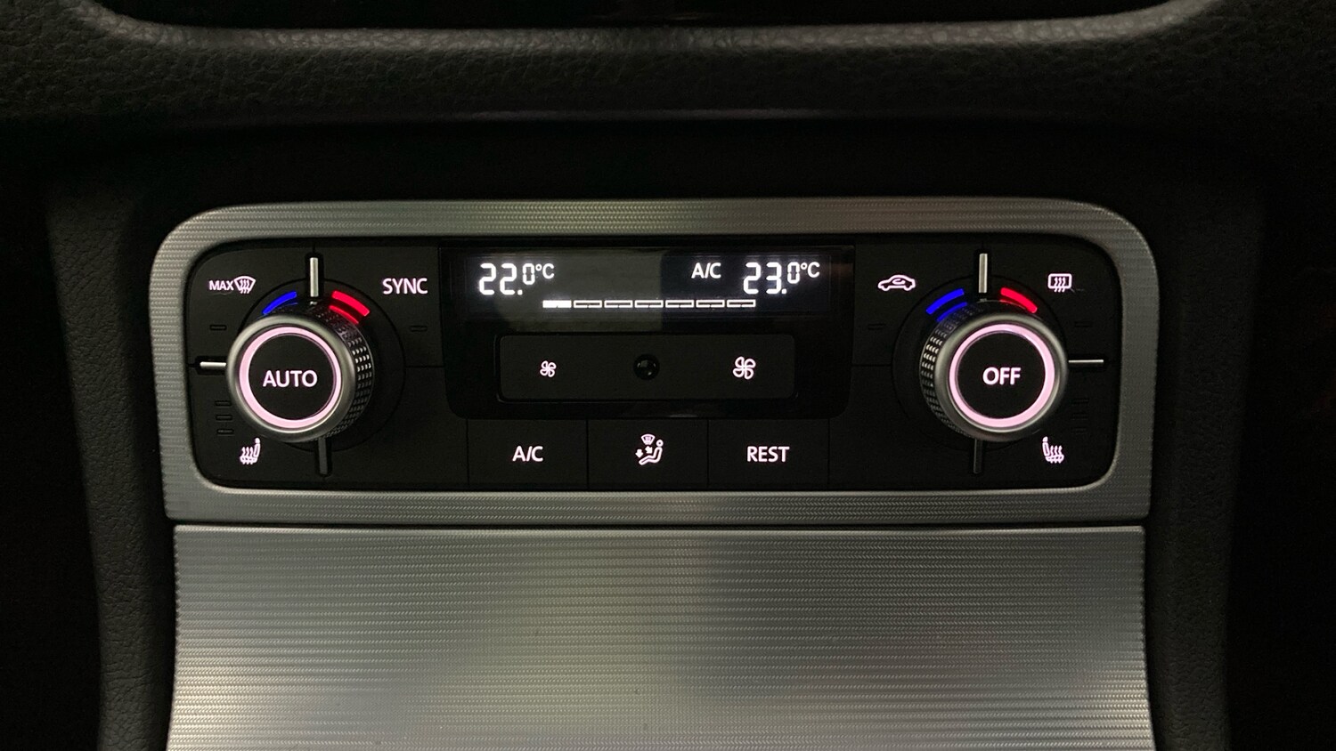 Used Volkswagen Touareg 2016 for sale - 78149826: Photo 13