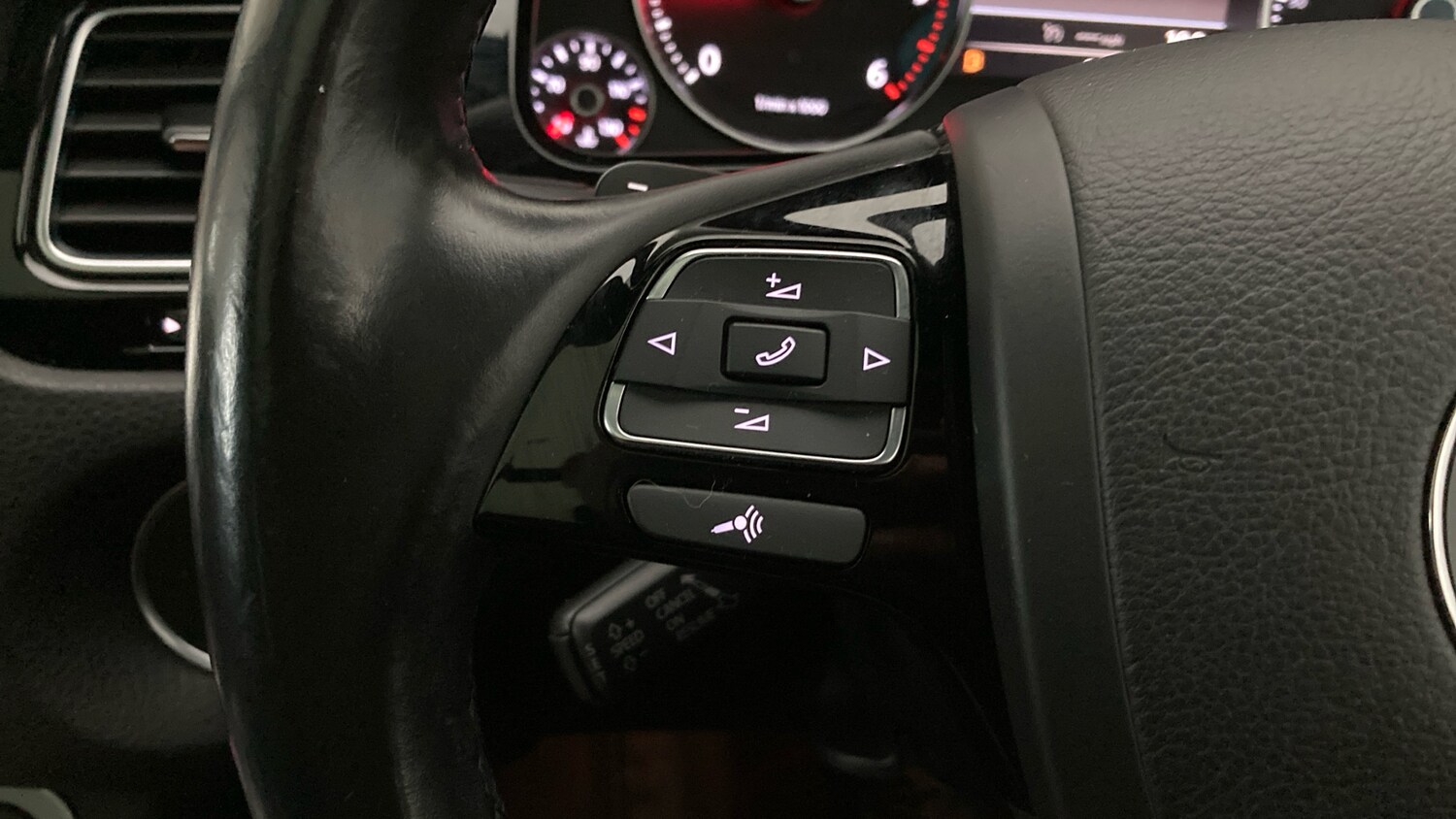 Used Volkswagen Touareg 2016 for sale - 78149826: Photo 17