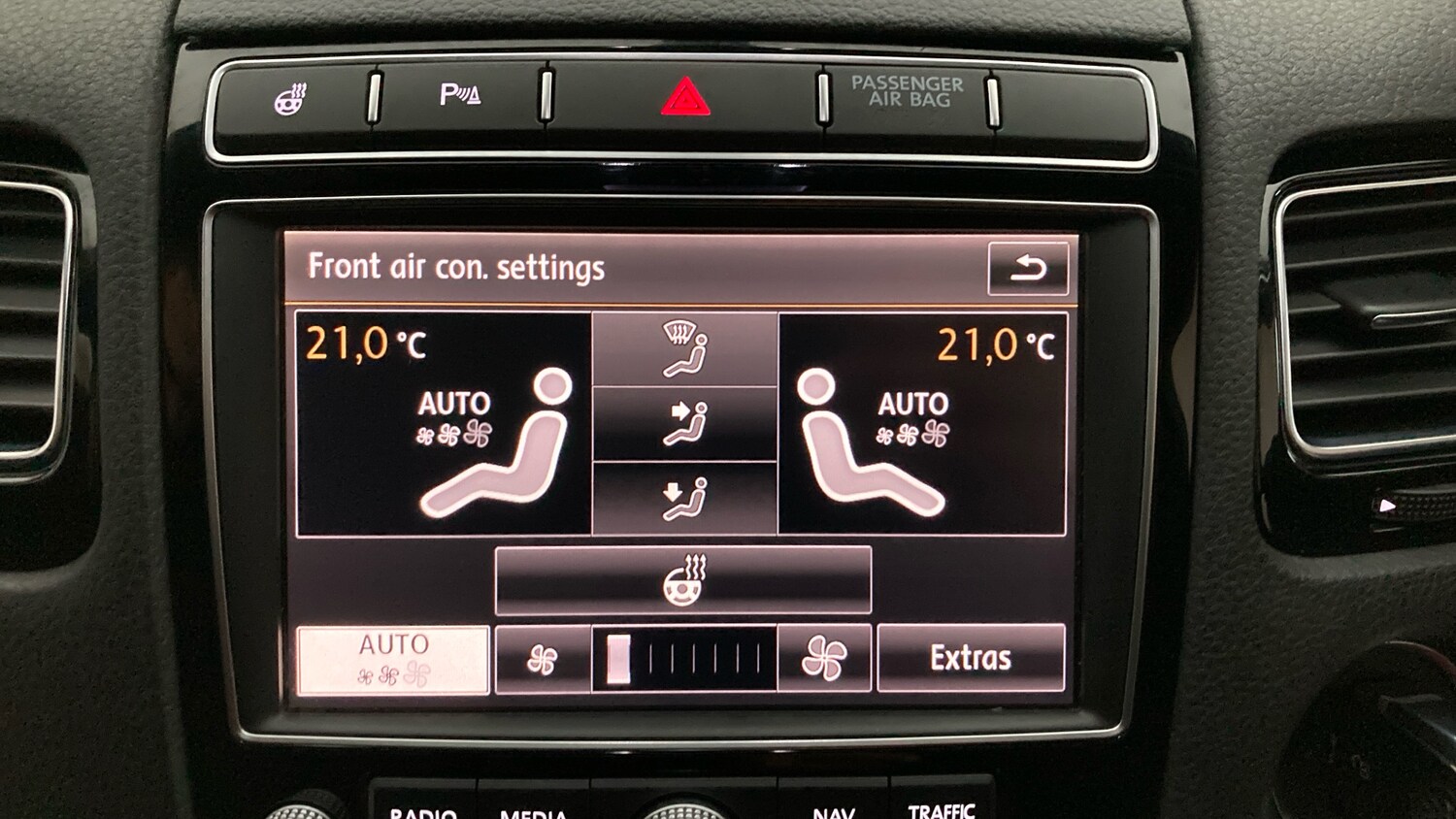 Used Volkswagen Touareg 2016 for sale - 78149826: Photo 24