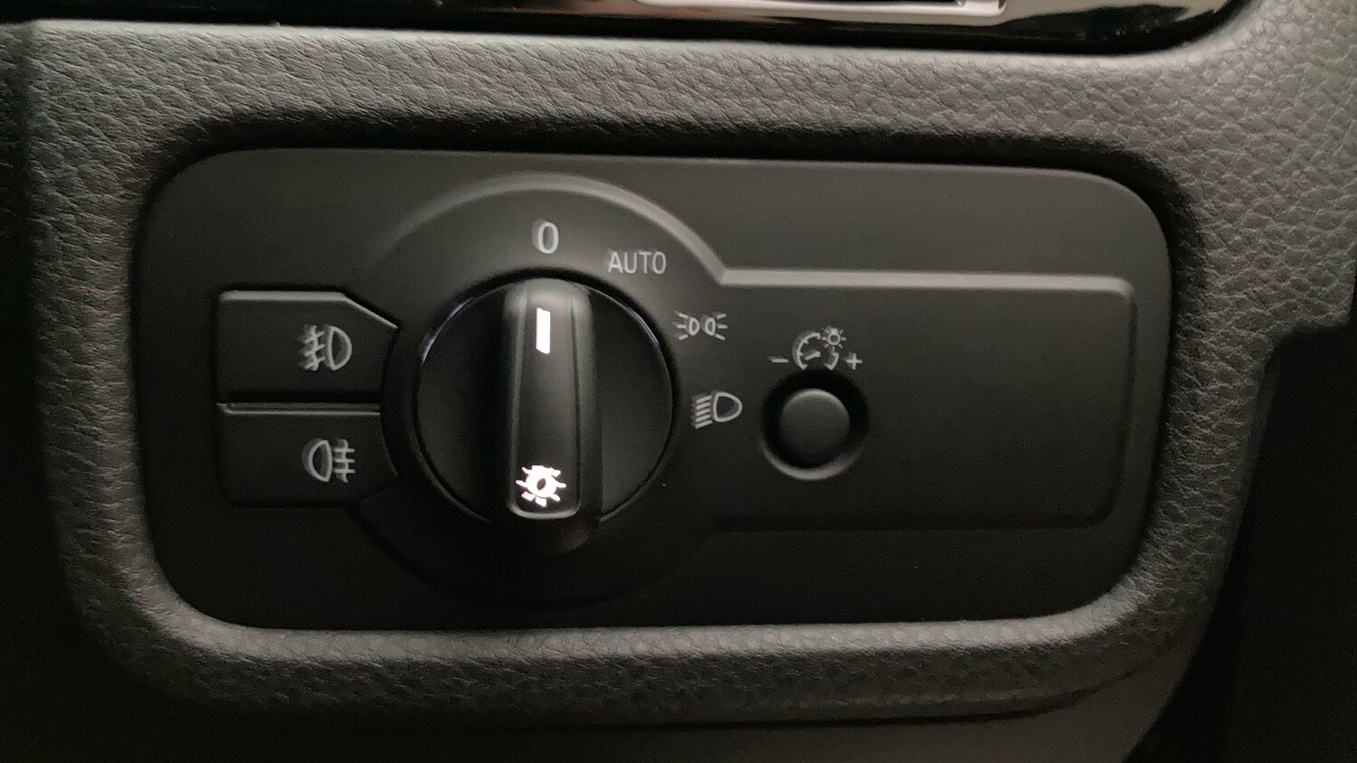 Used Volkswagen Touareg 2016 for sale - 78149826: Photo 26