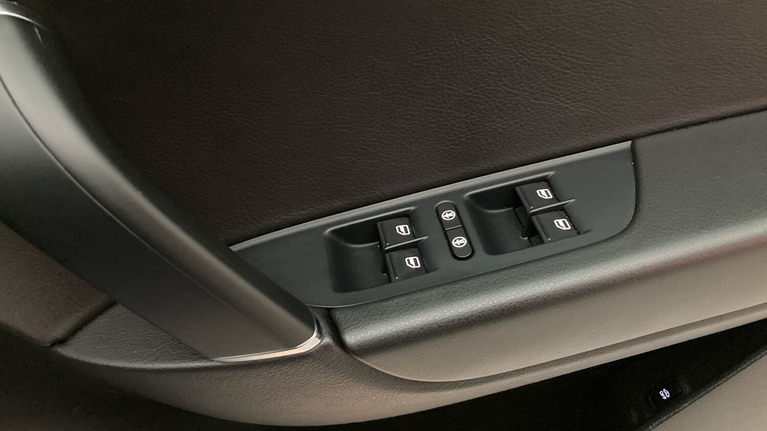 Used Volkswagen Touareg 2016 for sale - 78149826: Photo 28