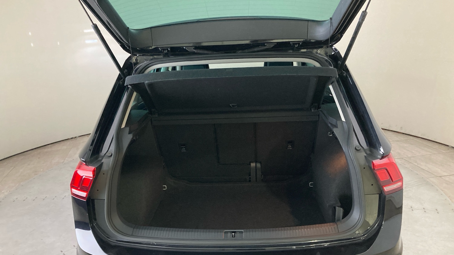 Used Volkswagen Tiguan 2021 for sale - 76366247: Photo 20