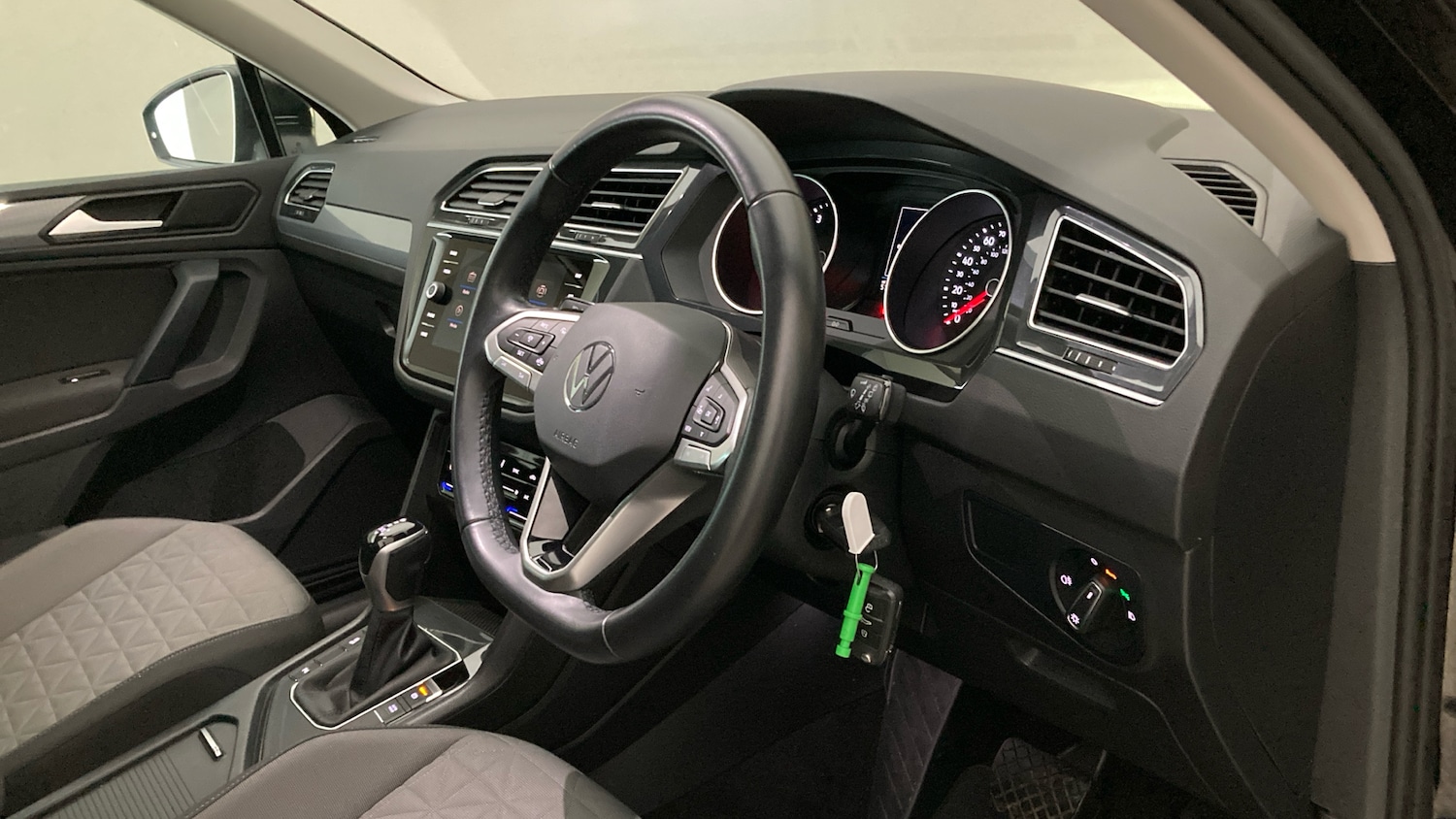 Used Volkswagen Tiguan 2021 for sale - 76366247: Photo 6