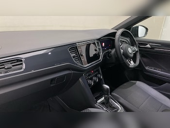 Used Volkswagen T-Roc 2019 for sale - 77804326: Photo