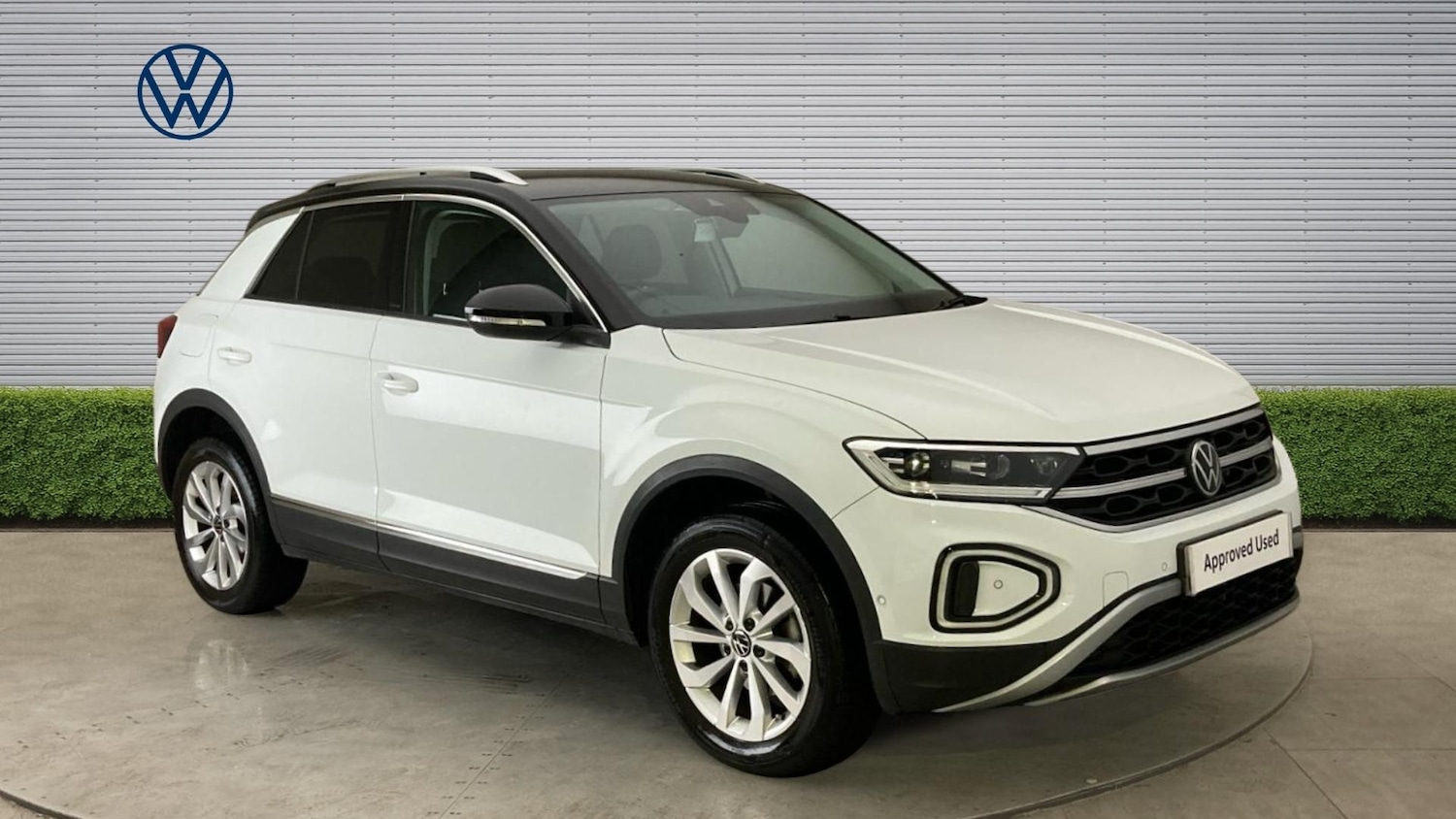 Used Volkswagen T-Roc 2023 for sale - 77901449: Photo 1